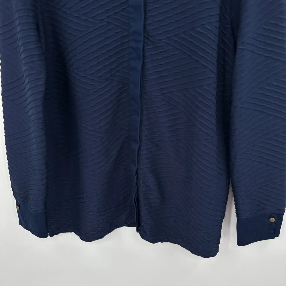 Chicos Textured Navy Blue Button‎ Front Shirt Top Women US Size 1